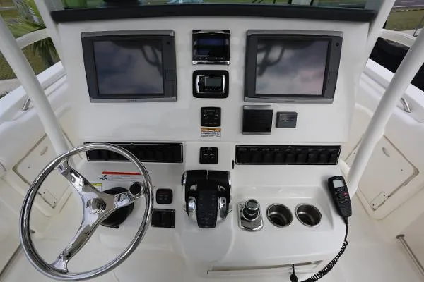 Slide: The Image of Boston Whaler 320 Outrage 2014 - 3