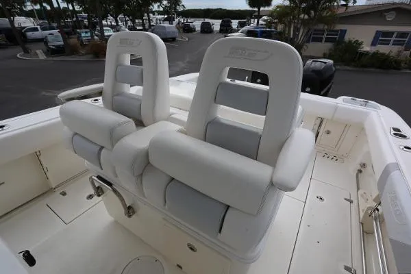 Slide: The Image of Boston Whaler 320 Outrage 2014 - 6