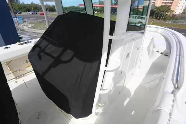 Slide: The Image of Boston Whaler 320 Outrage 2014 - 7