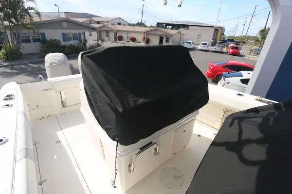 Slide: The Image of Boston Whaler 320 Outrage 2014 - 8