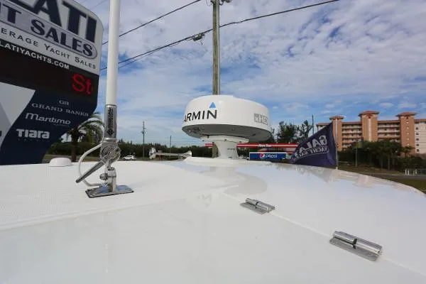 Slide: The Image of Boston Whaler 320 Outrage 2014 - 9
