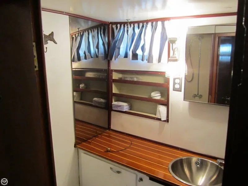 Slide: The Image of Hatteras 41 Double Cabin 1964 - 3