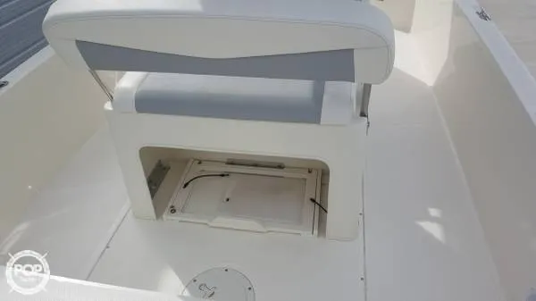 Slide: The Image of Boston Whaler 240 Dauntless 2014 - 5