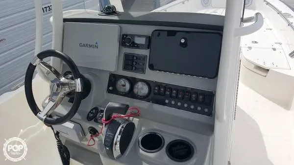 Slide: The Image of Boston Whaler 240 Dauntless 2014 - 9