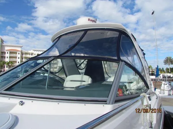 Slide: The Image of Monterey 320 Sport Yacht 2009 - 6