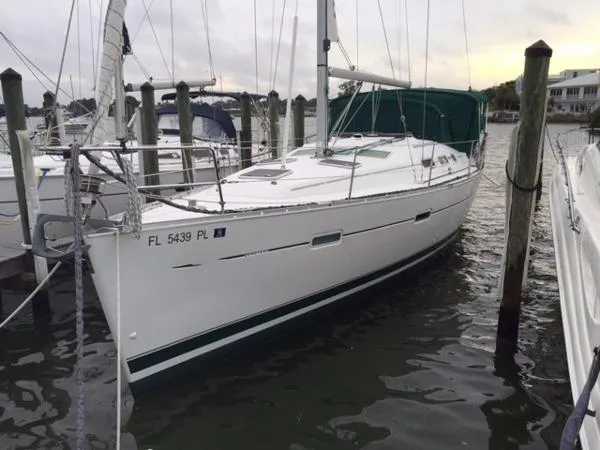 Slide: The Image of Beneteau 373 2006 - 1