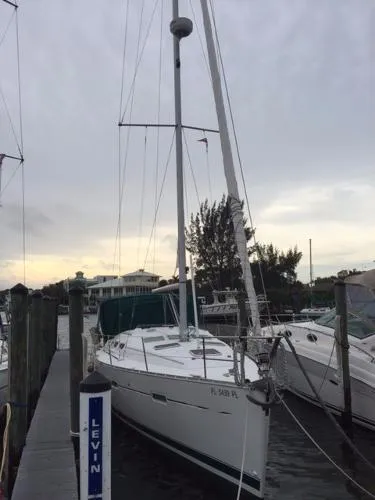 Slide: The Image of Beneteau 373 2006 - 10