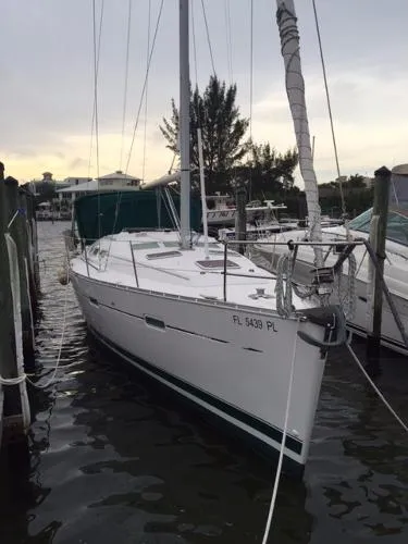 Slide: The Image of Beneteau 373 2006 - 11