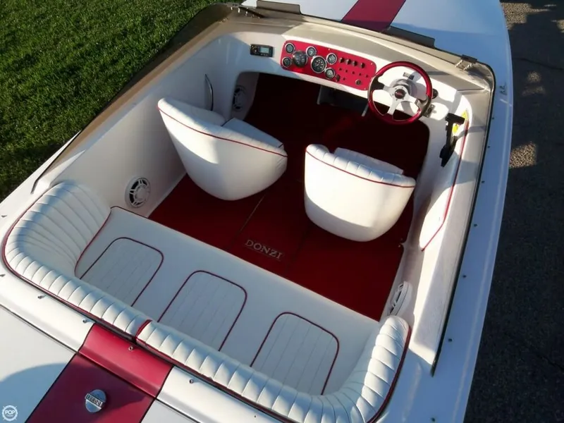 Slide: The Image of Donzi 22 Classic Speed Boat 1996 - 6