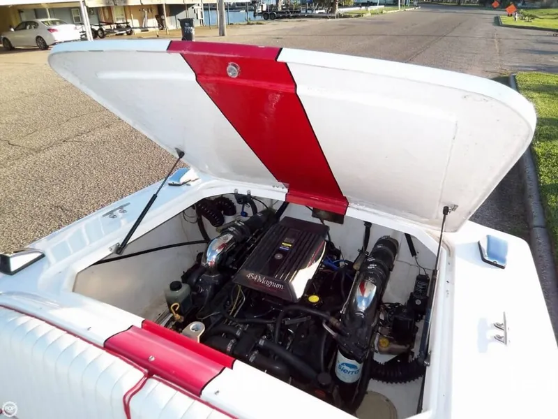 Slide: The Image of Donzi 22 Classic Speed Boat 1996 - 9