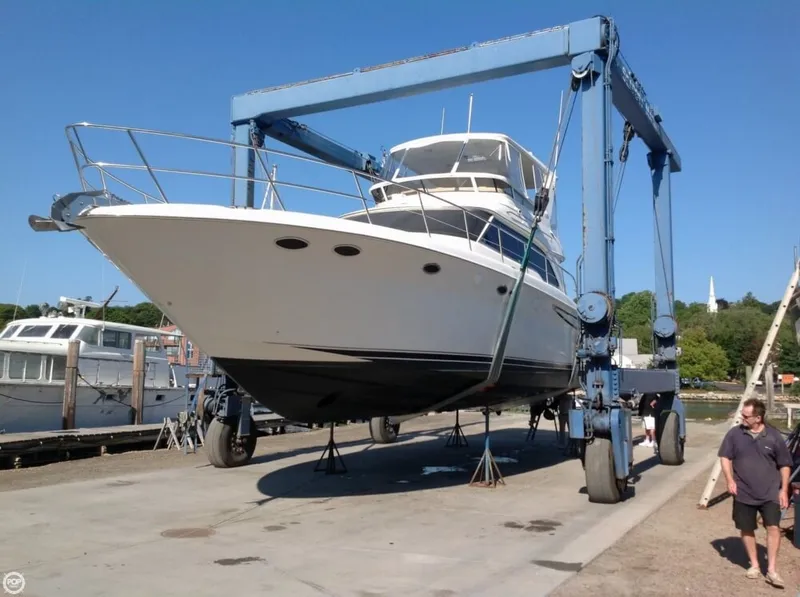 Slide: The Image of Sea Ray 480 Sedan Bridge 1999 - 3