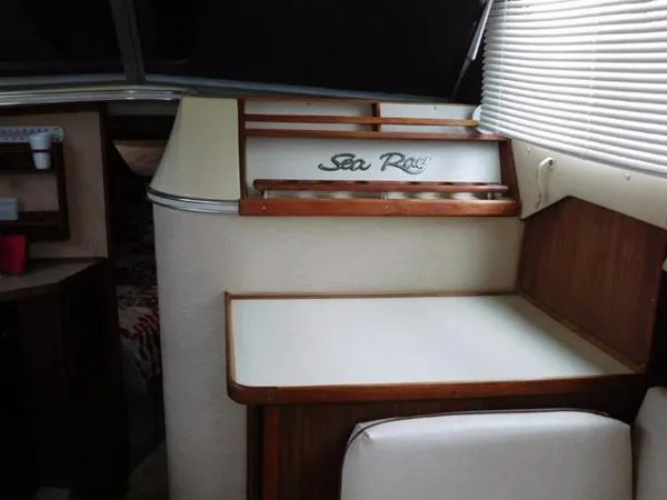 Slide: The Image of Sea Ray 300 Sedan Bridge 1986 - 3