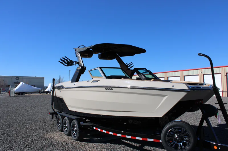Slide: The Image of MasterCraft XStar 25 2026 - 20