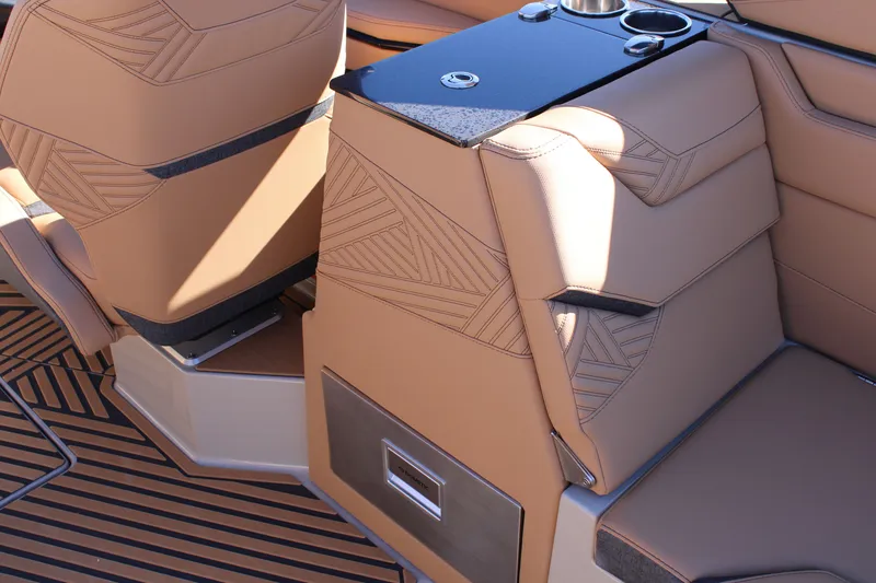 Slide: The Image of MasterCraft XStar 25 2026 - 6