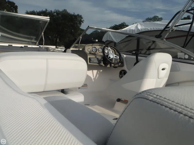 Slide: The Image of Regal 1900 ES 2015 - 5