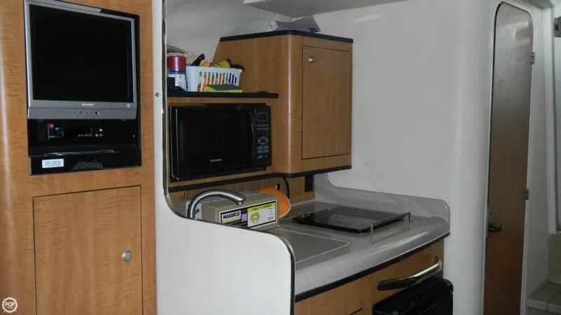 Slide: The Image of Sea Ray 280 Sundancer 2006 - 8
