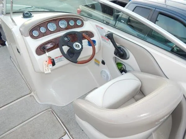 Slide: The Image of Sea Ray 240 Sundeck 2004 - 10