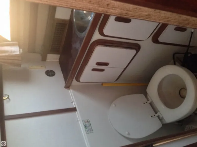Slide: The Image of Carver Yachts Monterey 2987 1985 - 9
