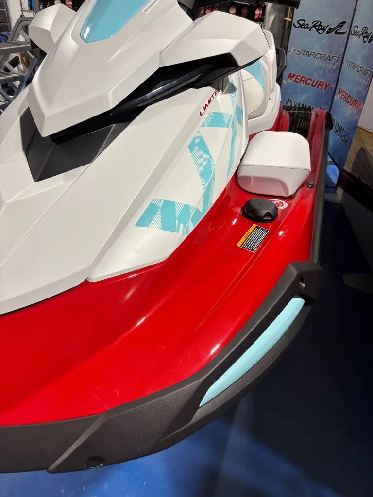 Slide: The Image of Yamaha VX Limited 2025 - 14