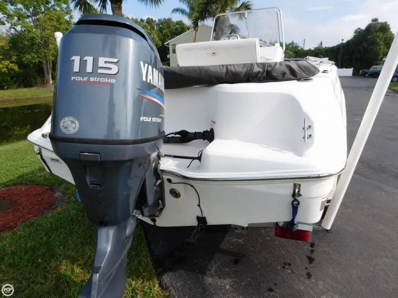 Slide: The Image of Wellcraft 180 Fisherman 2005 - 10