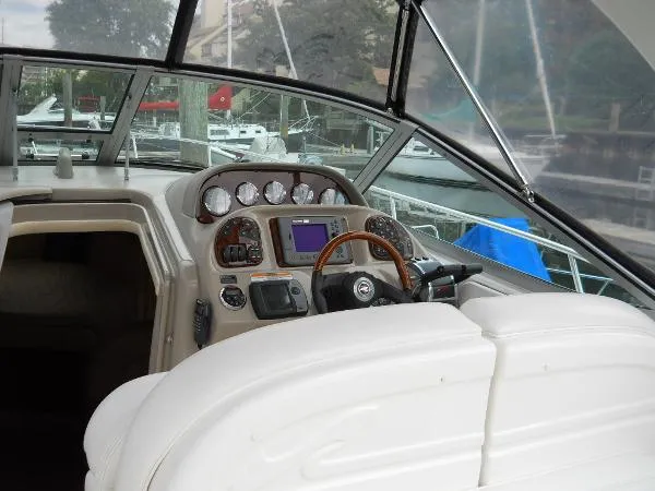 Slide: The Image of Sea Ray Sundancer 300 DA 2006 - 8