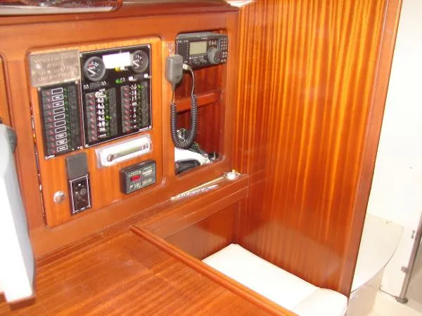 Slide: The Image of Bavaria 40 Ocean Center Cockpit 2001 - 11