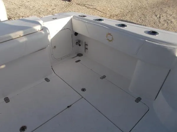 Slide: The Image of Fountain 33 Sportfish Cruiser 2006 - 4