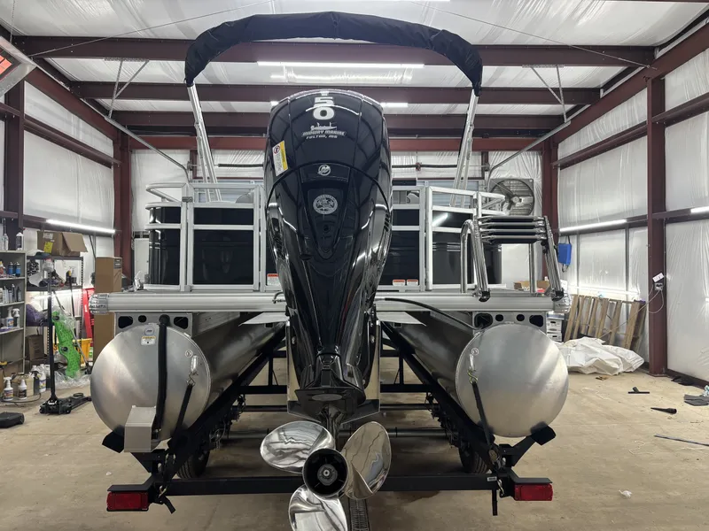 Slide: The Image of Sun Tracker SportFish 22 DLX 2026 - 4