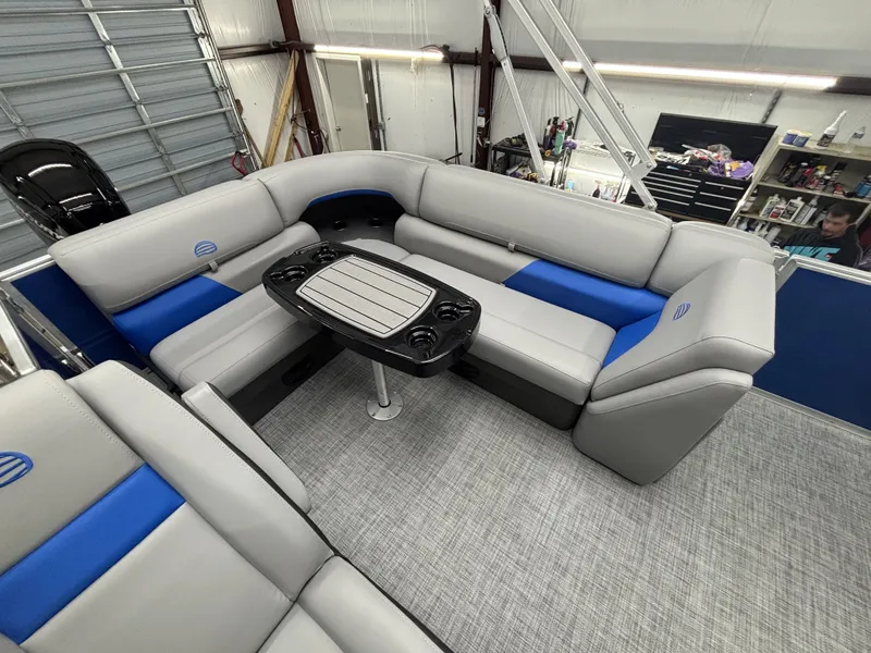 Slide: The Image of Sun Tracker Party Barge 20 DLX 2026 - 15