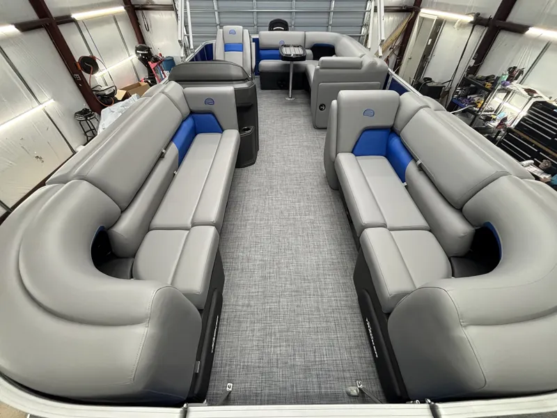 Slide: The Image of Sun Tracker Party Barge 20 DLX 2026 - 3