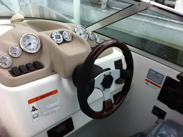 Slide: The Image of Glastron GS 269 2005 - 3