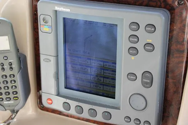 Slide: The Image of Sea Ray 360 Sundancer 2003 - 5