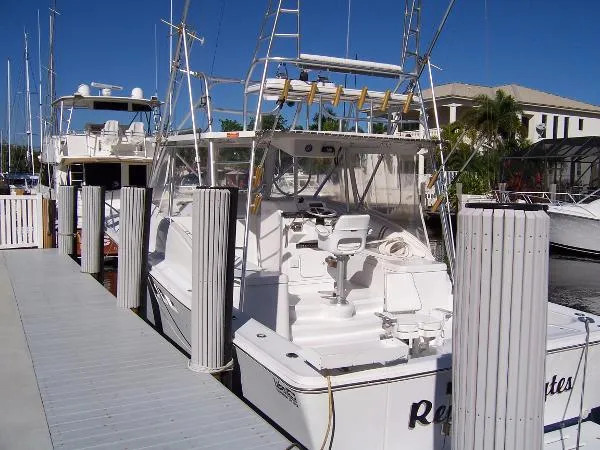 Slide: The Image of Luhrs Express Sportfish 1998 - 4