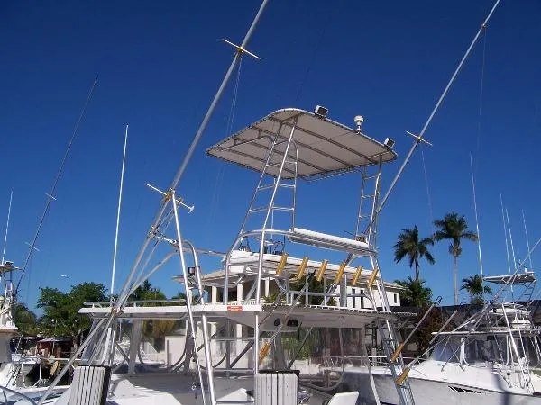 Slide: The Image of Luhrs Express Sportfish 1998 - 5