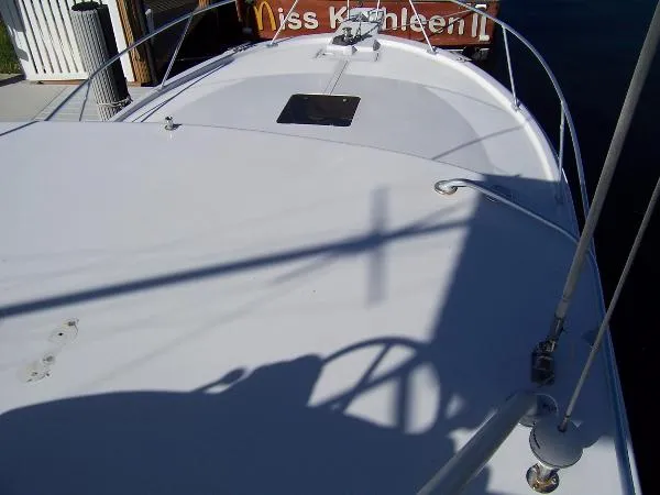 Slide: The Image of Luhrs Express Sportfish 1998 - 9