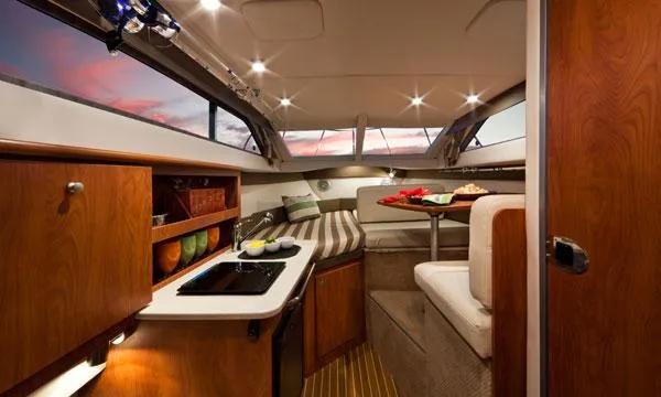 Slide: The Image of Bayliner 266 Discovery 2012 - 8