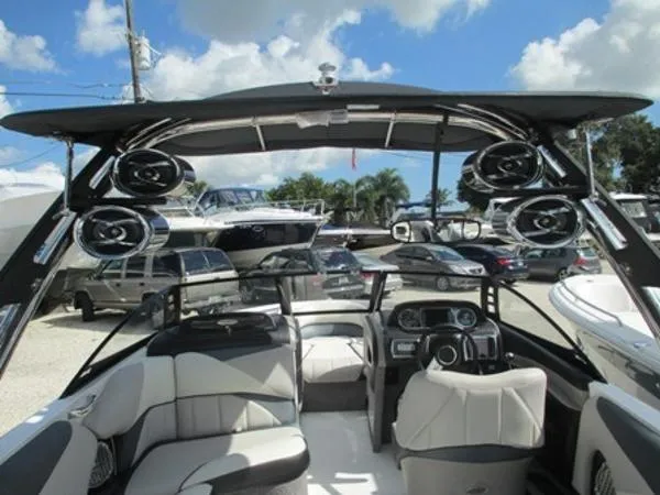 Slide: The Image of Malibu Wakesetter 247 LSV 2011 - 11
