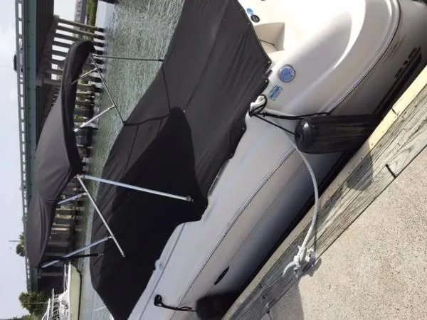 Slide: The Image of Sea Ray 215 Weekender 2004 - 2