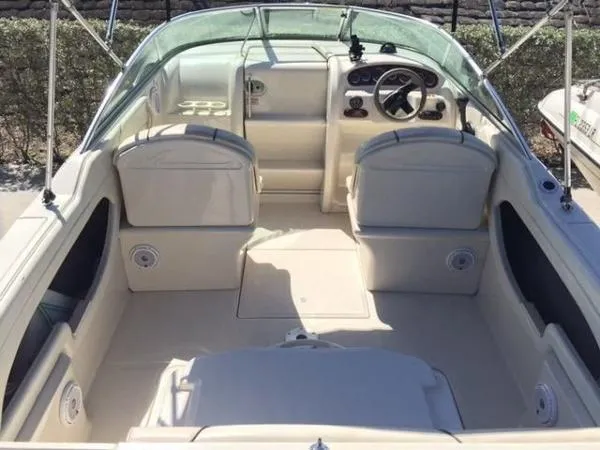 Slide: The Image of Sea Ray 215 Weekender 2004 - 6