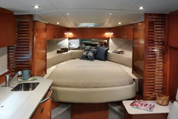 Slide: The Image of Sea Ray 370 Sundancer 2011 - 10