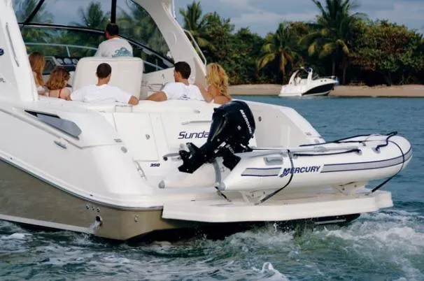 Slide: The Image of Sea Ray 370 Sundancer 2011 - 5