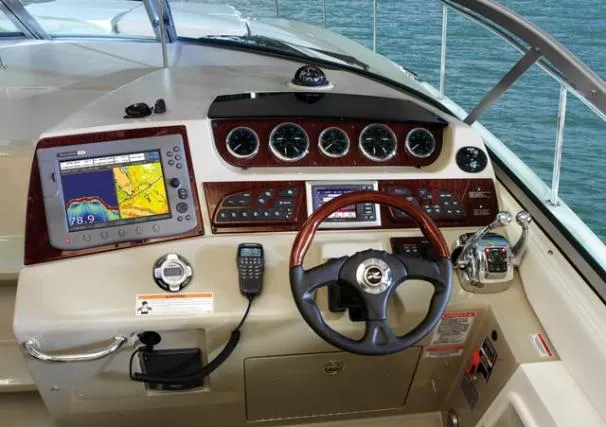 Slide: The Image of Sea Ray 370 Sundancer 2011 - 6