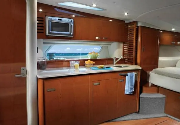 Slide: The Image of Sea Ray 370 Sundancer 2011 - 9