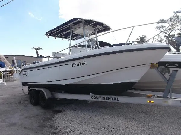 Slide: The Image of Boston Whaler 23 Outrage 1999 - 0