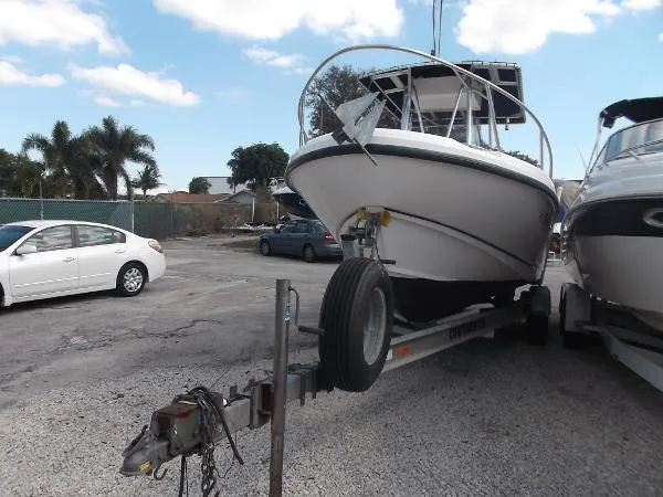 Slide: The Image of Boston Whaler 23 Outrage 1999 - 1