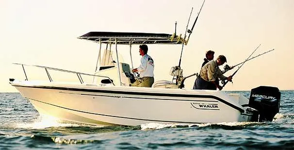 Slide: The Image of Boston Whaler 23 Outrage 1999 - 4