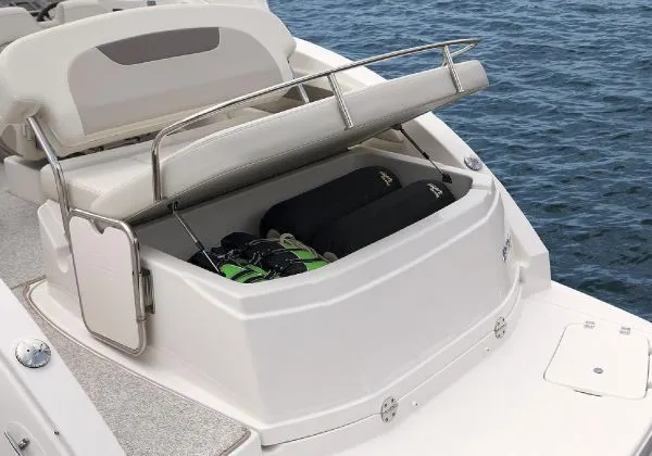 Slide: The Image of Chaparral 270 Signature 2012 - 6