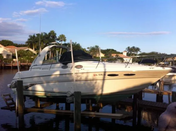 Slide: The Image of Sea Ray 290 Sundancer 1999 - 3
