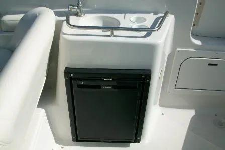 Slide: The Image of Crownline Boats 288 BR 2004 - 11