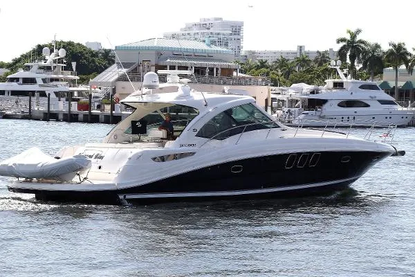 Slide: The Image of Sea Ray 48 Sundancer 2006 - 2